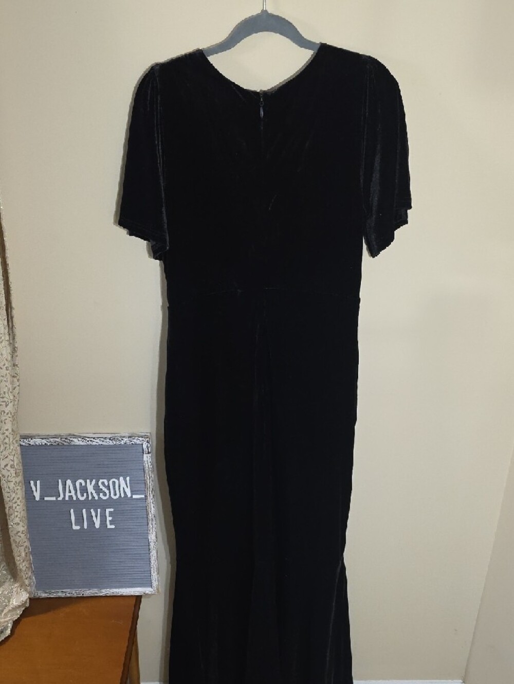 Lulu's Black V-Neck Velvet Maxi Dress with Side Slit - Picture 5 of 5